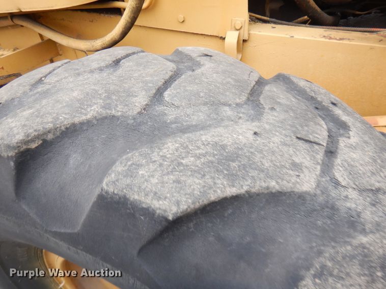 image for item IL9872 Huber-Warco  rigid frame motor grader