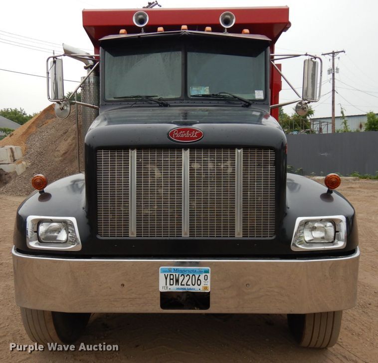 image for item IL9873 1999 Peterbilt 330  dump truck