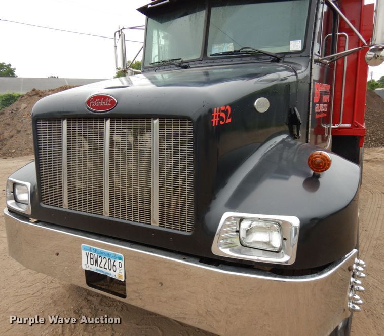 image for item IL9873 1999 Peterbilt 330  dump truck