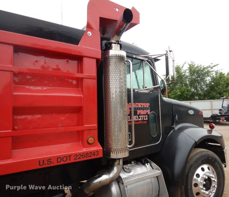 image for item IL9873 1999 Peterbilt 330  dump truck