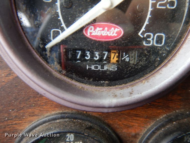 image for item IL9873 1999 Peterbilt 330  dump truck