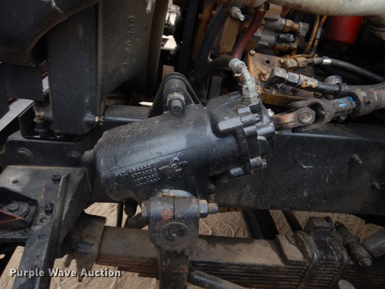 image for item IL9873 1999 Peterbilt 330  dump truck