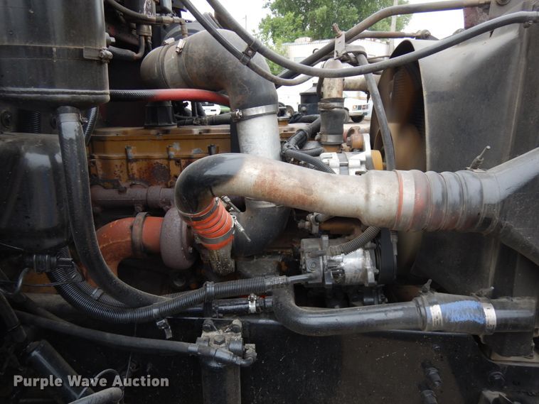 image for item IL9873 1999 Peterbilt 330  dump truck