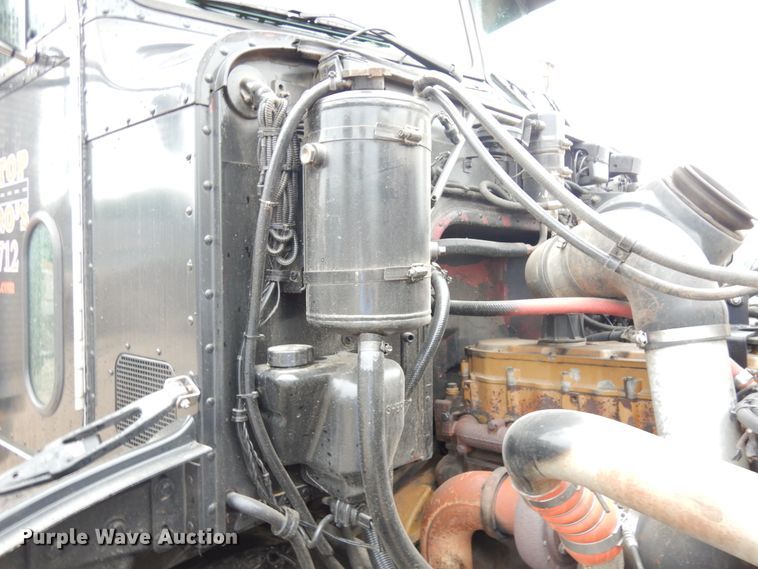 image for item IL9873 1999 Peterbilt 330  dump truck