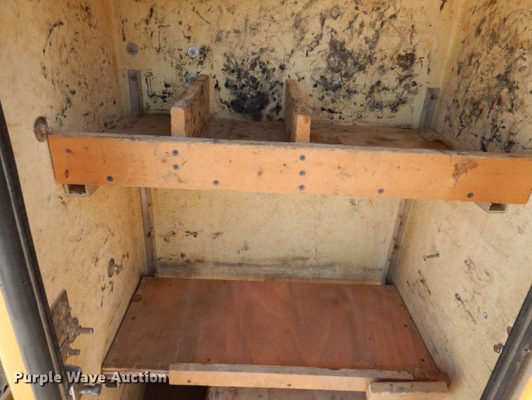 image for item IQ9699 2009 International WorkStar 7400  bucket truck