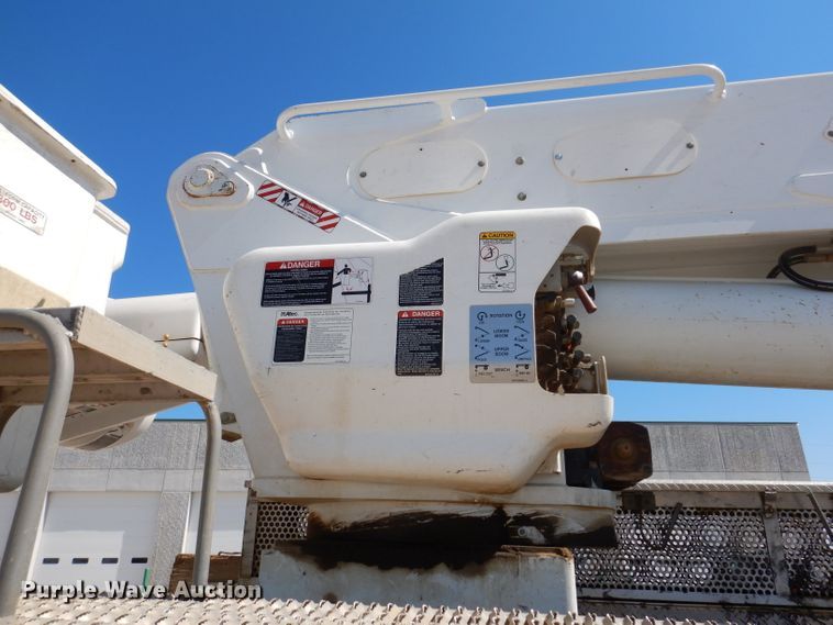 image for item IQ9699 2009 International WorkStar 7400  bucket truck