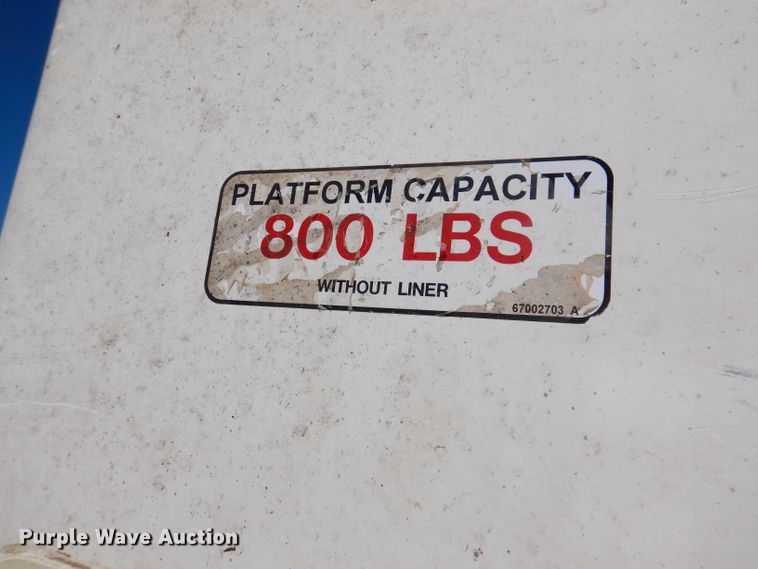 image for item IQ9699 2009 International WorkStar 7400  bucket truck