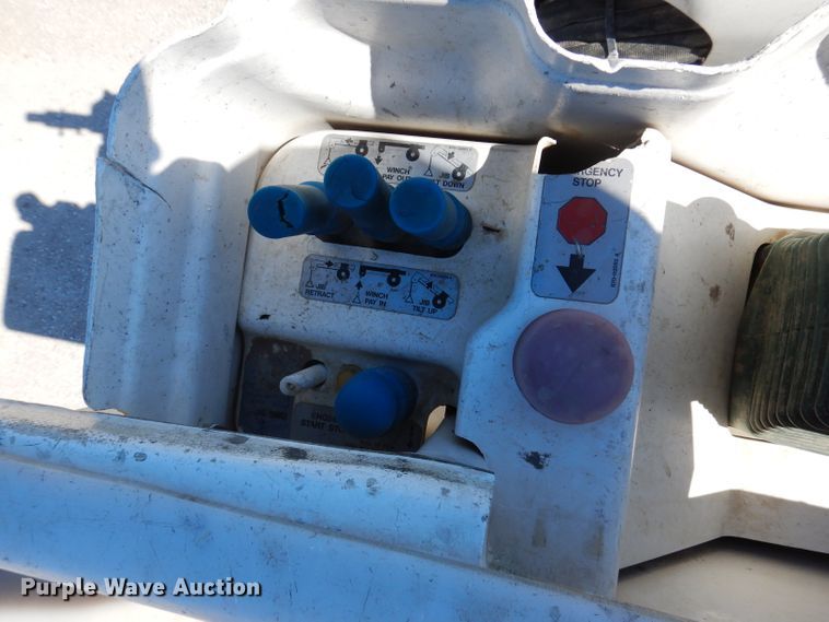 image for item IQ9699 2009 International WorkStar 7400  bucket truck