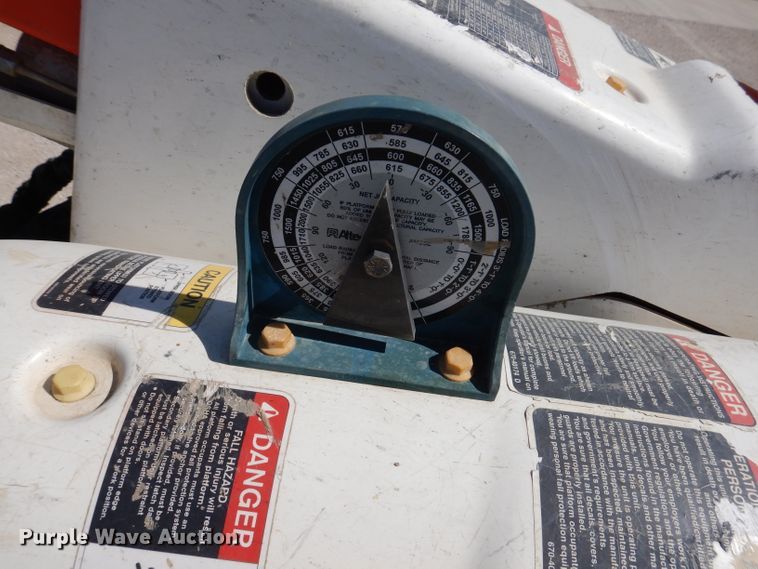 image for item IQ9699 2009 International WorkStar 7400  bucket truck