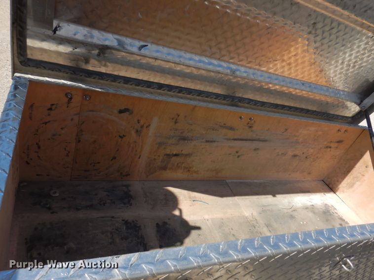 image for item IQ9699 2009 International WorkStar 7400  bucket truck