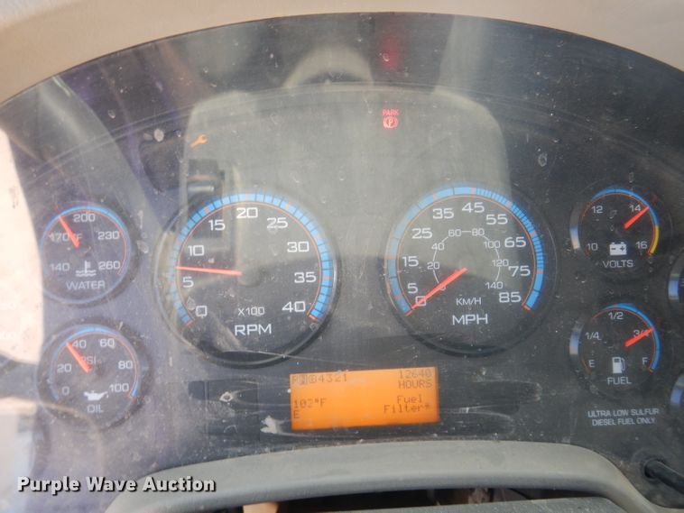 image for item IQ9699 2009 International WorkStar 7400  bucket truck