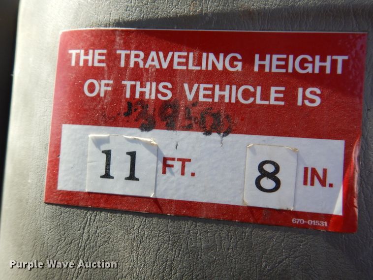 image for item IQ9699 2009 International WorkStar 7400  bucket truck