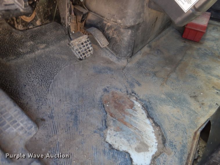 image for item IQ9699 2009 International WorkStar 7400  bucket truck