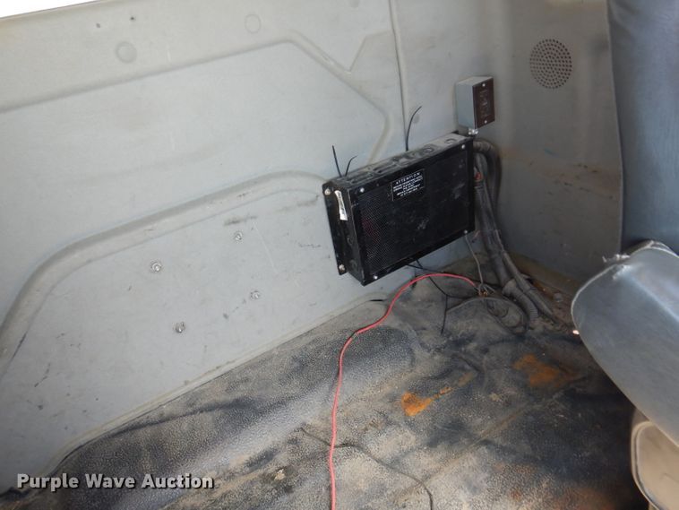 image for item IQ9699 2009 International WorkStar 7400  bucket truck