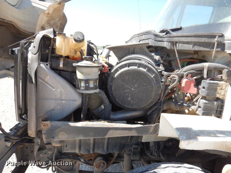 image for item IQ9699 2009 International WorkStar 7400  bucket truck