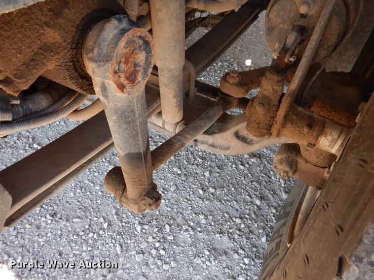 image for item IQ9699 2009 International WorkStar 7400  bucket truck