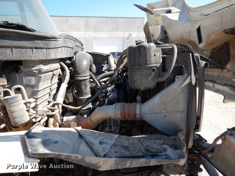 image for item IQ9699 2009 International WorkStar 7400  bucket truck