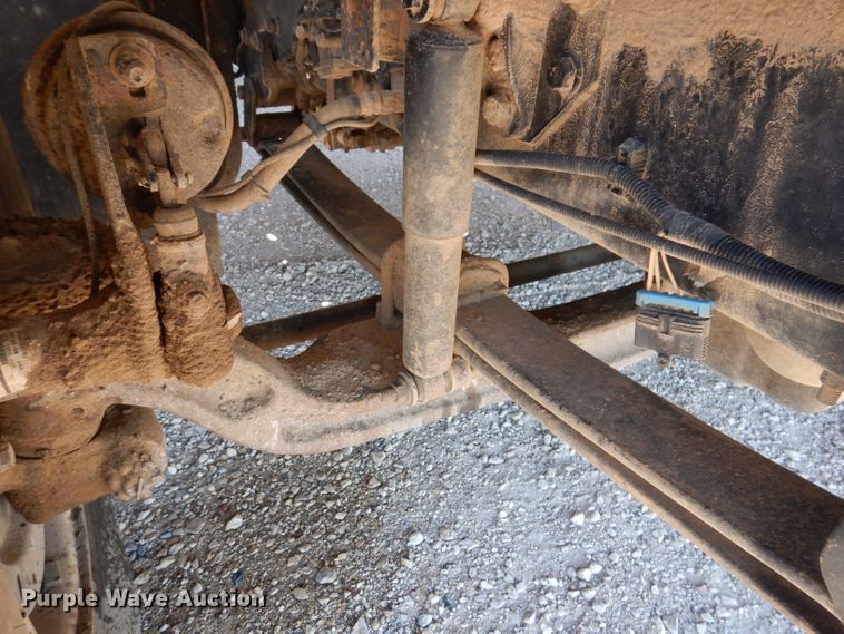 image for item IQ9699 2009 International WorkStar 7400  bucket truck