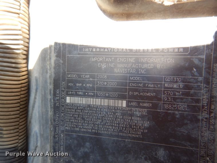 image for item IQ9699 2009 International WorkStar 7400  bucket truck