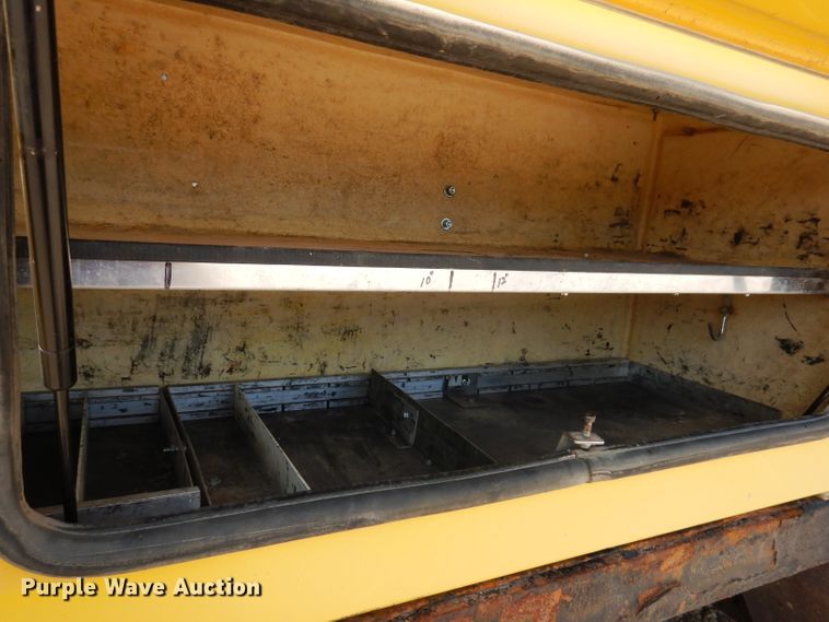 image for item IQ9700 2006 International WorkStar 7400  bucket truck