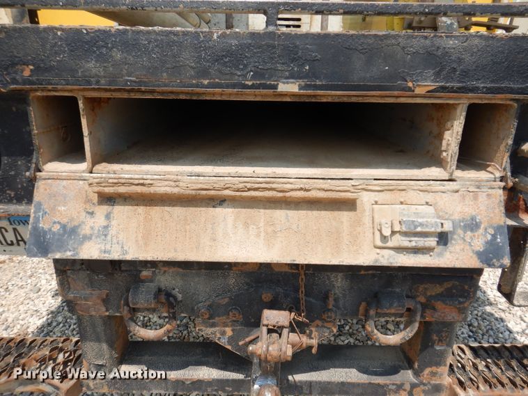 image for item IQ9700 2006 International WorkStar 7400  bucket truck