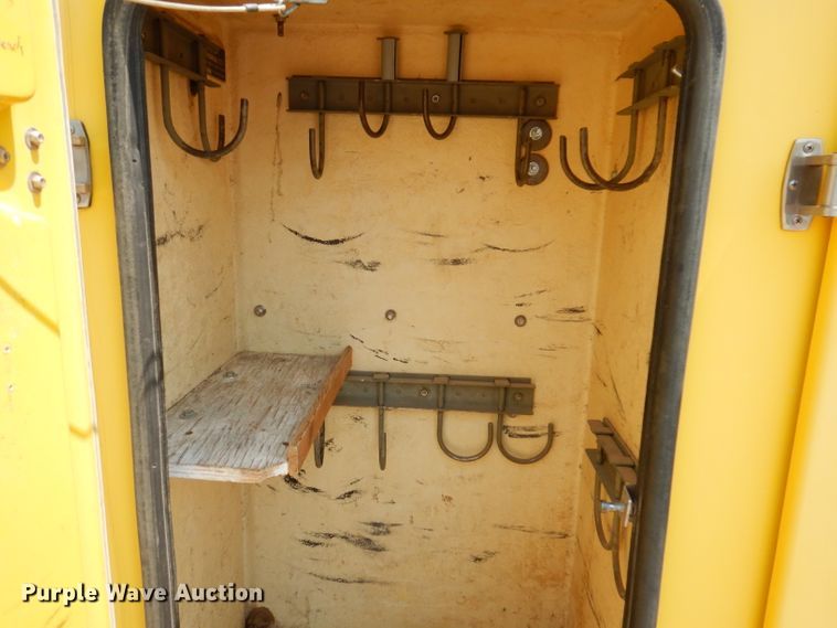 image for item IQ9700 2006 International WorkStar 7400  bucket truck