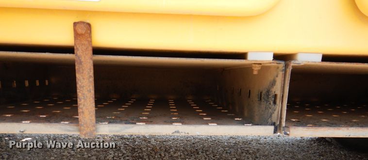 image for item IQ9700 2006 International WorkStar 7400  bucket truck