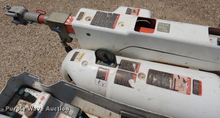 image for item IQ9700 2006 International WorkStar 7400  bucket truck