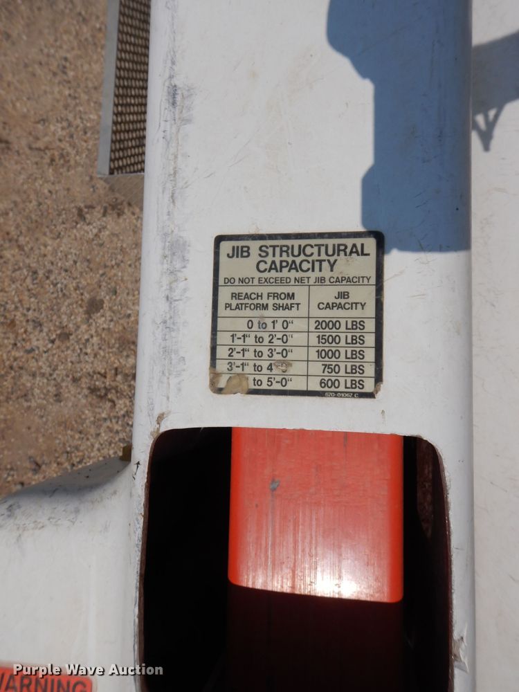 image for item IQ9700 2006 International WorkStar 7400  bucket truck