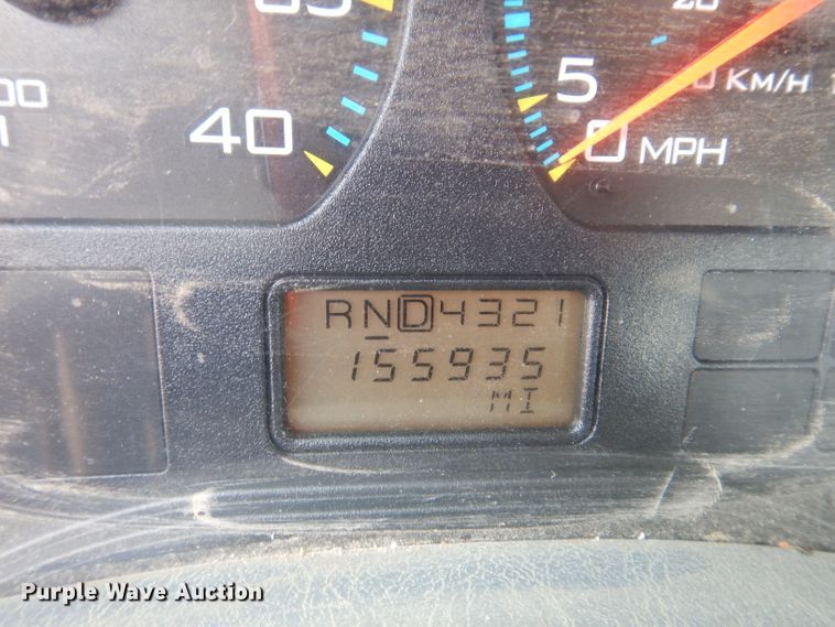 image for item IQ9700 2006 International WorkStar 7400  bucket truck