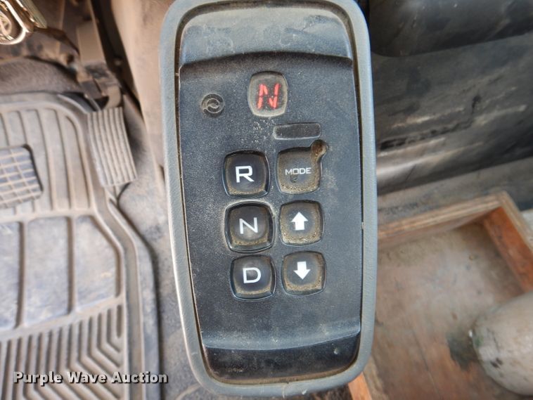 image for item IQ9700 2006 International WorkStar 7400  bucket truck