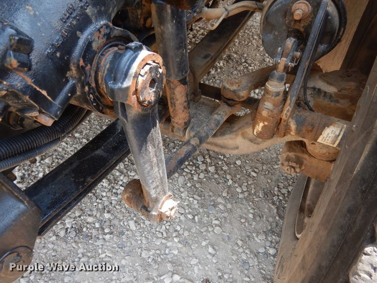 image for item IQ9700 2006 International WorkStar 7400  bucket truck