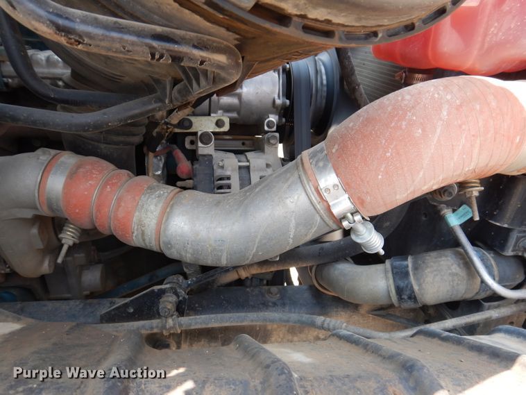 image for item IQ9700 2006 International WorkStar 7400  bucket truck