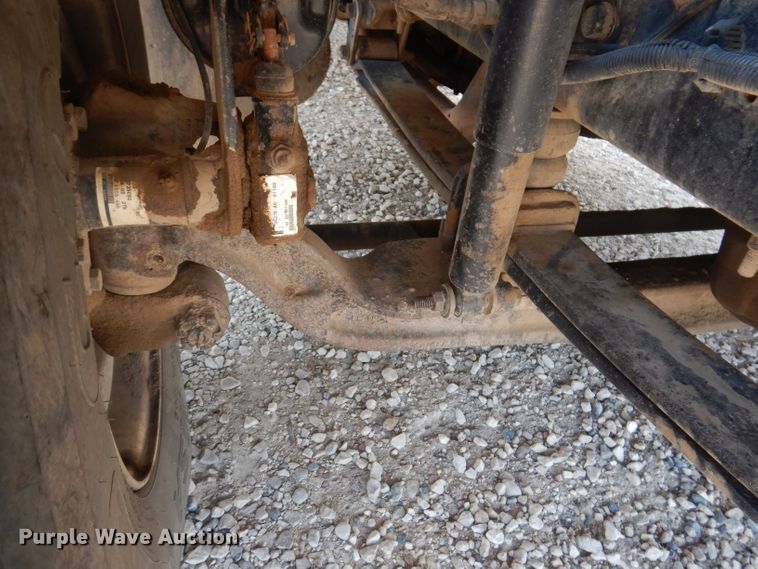 image for item IQ9700 2006 International WorkStar 7400  bucket truck