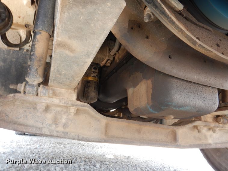 image for item IQ9700 2006 International WorkStar 7400  bucket truck