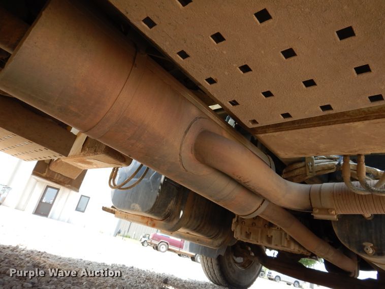 image for item IQ9700 2006 International WorkStar 7400  bucket truck