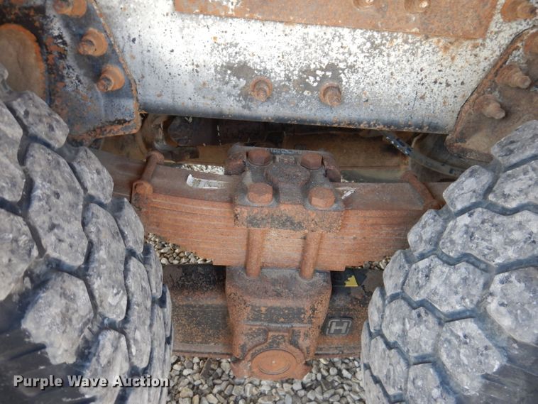 image for item IQ9700 2006 International WorkStar 7400  bucket truck