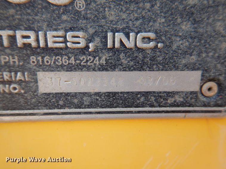 image for item IQ9700 2006 International WorkStar 7400  bucket truck