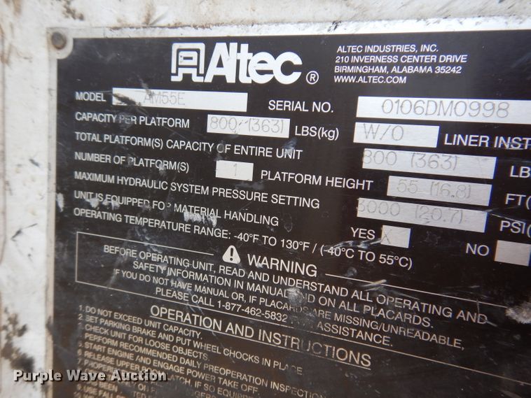 image for item IQ9700 2006 International WorkStar 7400  bucket truck