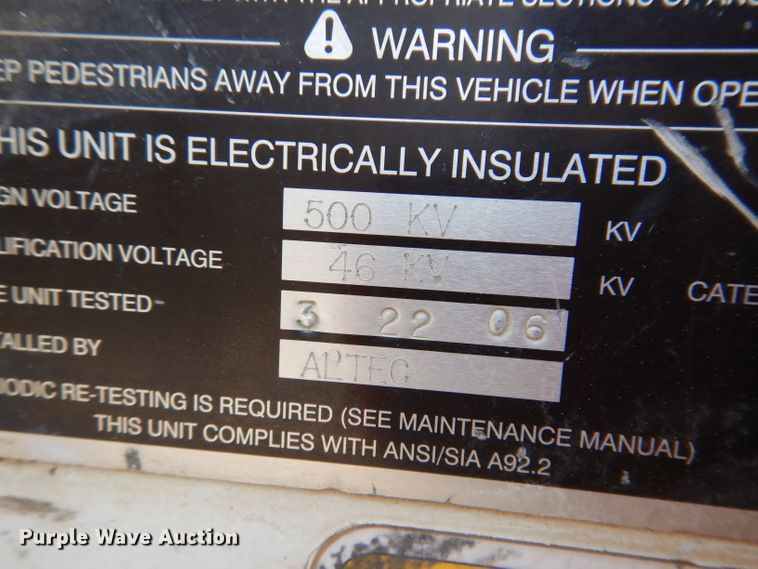 image for item IQ9700 2006 International WorkStar 7400  bucket truck