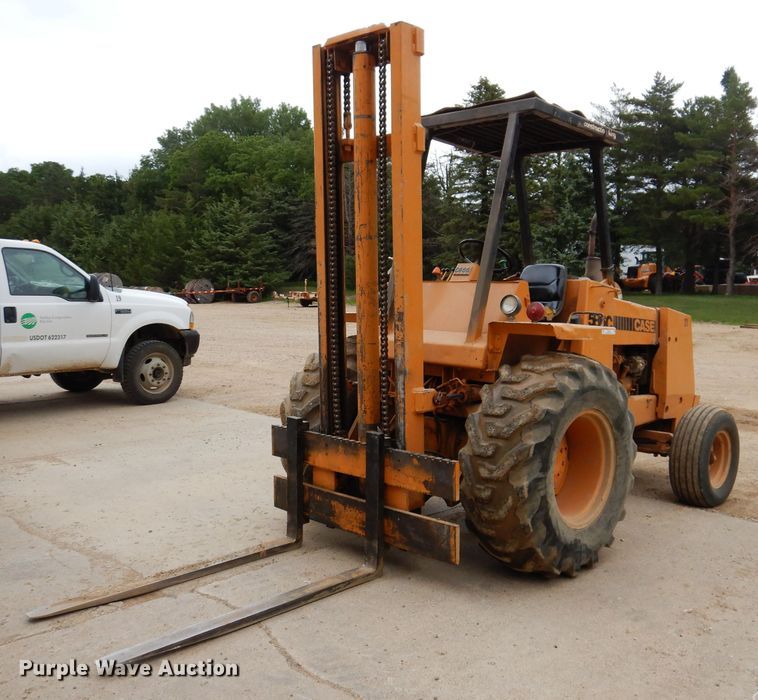 image for item IQ9710 1980 Case 586C  forklift