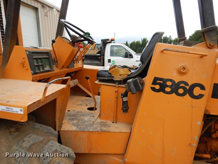 image for item IQ9710 1980 Case 586C  forklift