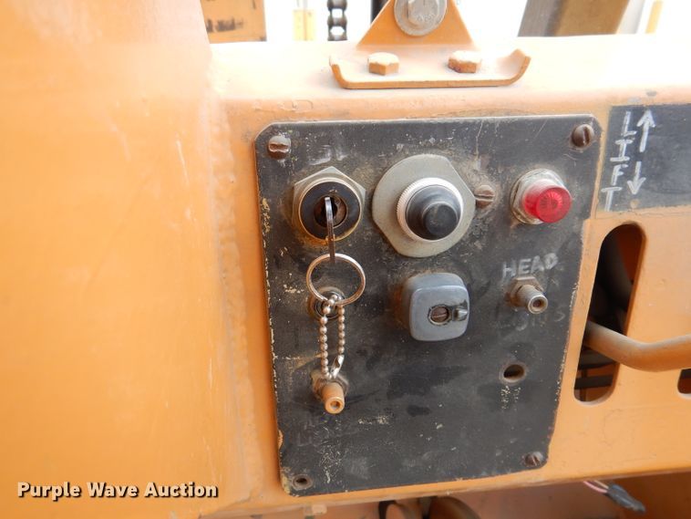 image for item IQ9710 1980 Case 586C  forklift