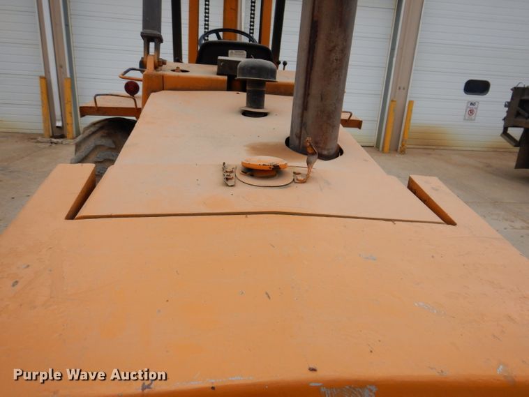 image for item IQ9710 1980 Case 586C  forklift