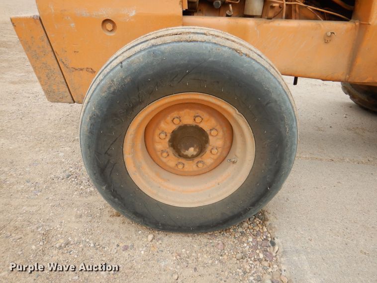 image for item IQ9710 1980 Case 586C  forklift