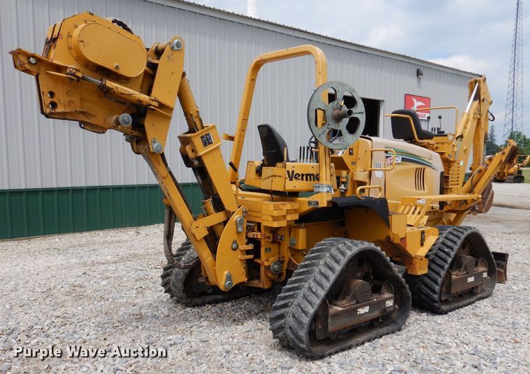 image for item IQ9711 2008 Vermeer RTX1250  cable plow