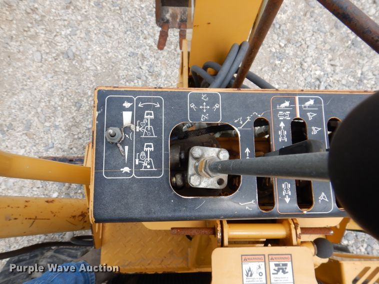 image for item IQ9711 2008 Vermeer RTX1250  cable plow