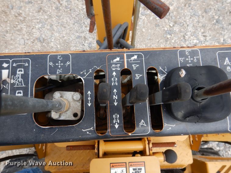 image for item IQ9711 2008 Vermeer RTX1250  cable plow