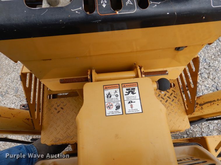 image for item IQ9711 2008 Vermeer RTX1250  cable plow