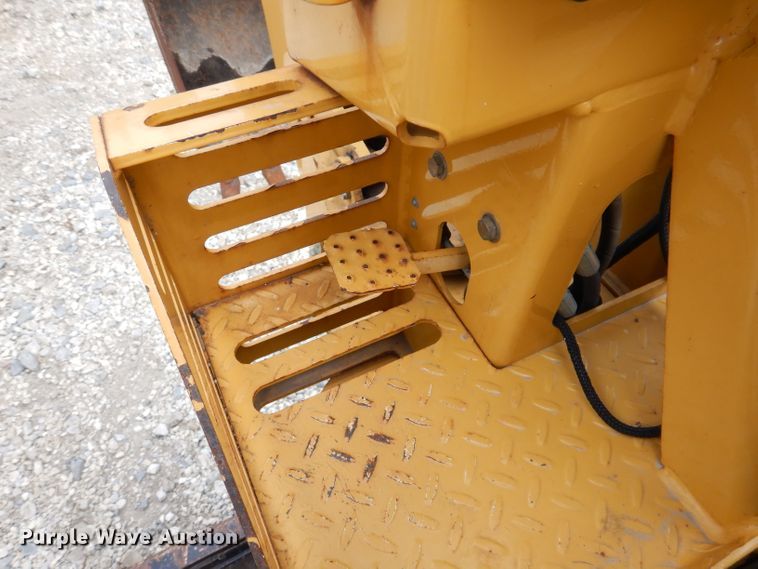 image for item IQ9711 2008 Vermeer RTX1250  cable plow